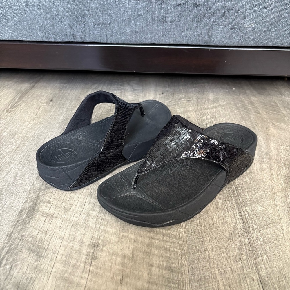 Fitflop Black Sequin Sandals Women's Size 6 comfort, summer